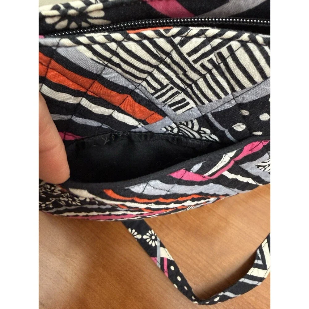 Vera Bradley Northen Stripes Black Pink White Geometric Pattern Crossbody EUC